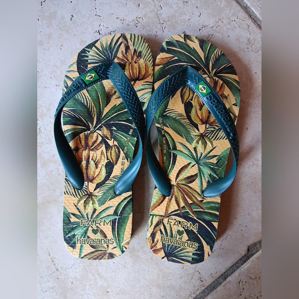 Havaianas Leafy Green and Yellow Flip Flops